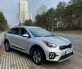 Сірий Кіа Niro, об'ємом двигуна 1.58 л та пробігом 47 тис. км за 21299 $, фото 1 на Automoto.ua