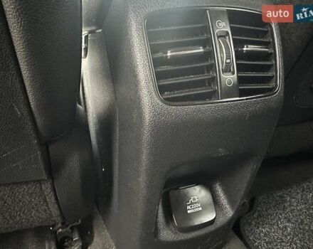 Серый Киа Niro, объемом двигателя 0 л и пробегом 117 тыс. км за 19700 $, фото 18 на Automoto.ua