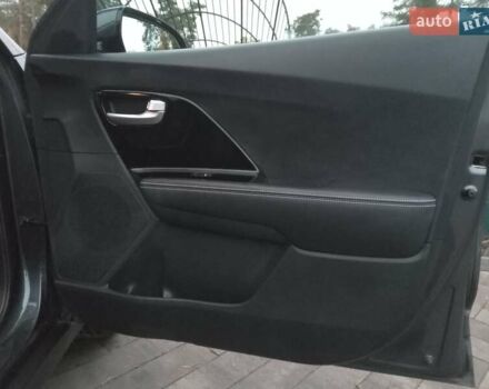 Киа Niro 2020 в Ирпене на Automoto.ua Серый Киа Niro, объемом двигателя 0 л и пробегом 99 тыс. км за 20490 $, фото 33 на Automoto.ua