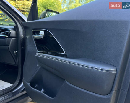 Сірий Кіа Niro, об'ємом двигуна 0 л та пробігом 144 тис. км за 18200 $, фото 50 на Automoto.ua