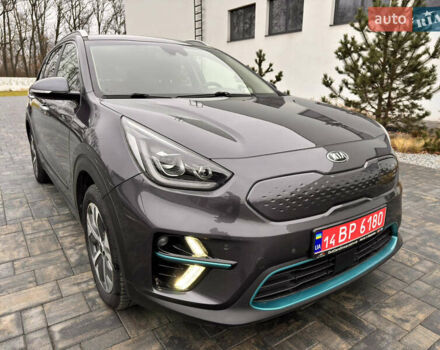 Серый Киа Niro, объемом двигателя 0 л и пробегом 77 тыс. км за 19500 $, фото 9 на Automoto.ua