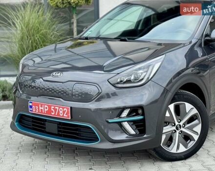 Серый Киа Niro, объемом двигателя 0 л и пробегом 150 тыс. км за 18500 $, фото 1 на Automoto.ua