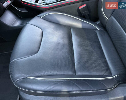 Серый Киа Niro, объемом двигателя 0 л и пробегом 165 тыс. км за 18000 $, фото 52 на Automoto.ua