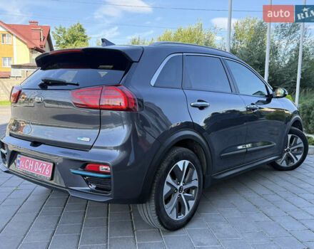 Серый Киа Niro, объемом двигателя 0 л и пробегом 85 тыс. км за 18999 $, фото 18 на Automoto.ua
