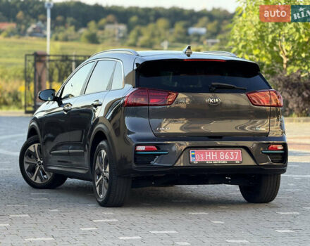 Серый Киа Niro, объемом двигателя 0 л и пробегом 145 тыс. км за 18800 $, фото 47 на Automoto.ua