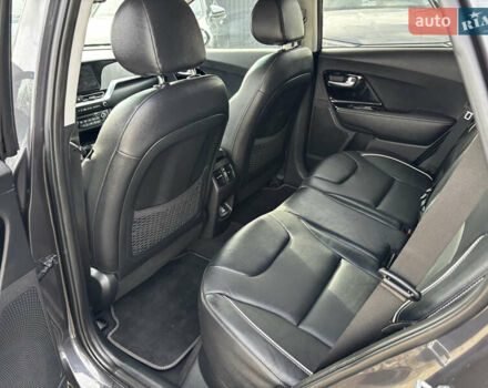 Серый Киа Niro, объемом двигателя 0 л и пробегом 110 тыс. км за 21200 $, фото 41 на Automoto.ua