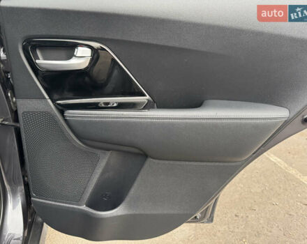 Серый Киа Niro, объемом двигателя 0 л и пробегом 158 тыс. км за 17750 $, фото 62 на Automoto.ua