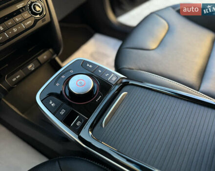 Серый Киа Niro, объемом двигателя 0 л и пробегом 145 тыс. км за 18800 $, фото 63 на Automoto.ua