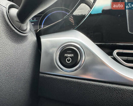 Серый Киа Niro, объемом двигателя 0 л и пробегом 118 тыс. км за 19350 $, фото 84 на Automoto.ua