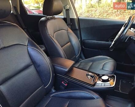 Киа Niro 2020 в Ровно на Automoto.ua Серый Киа Niro, объемом двигателя 0 л и пробегом 125 тыс. км за 19850 $, фото 87 на Automoto.ua