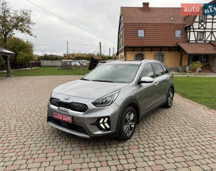 Киа Niro 2020 в Калуше на Automoto.ua Серый Киа Niro, объемом двигателя 1.58 л и пробегом 102 тыс. км за 19600 $, фото 1 на Automoto.ua