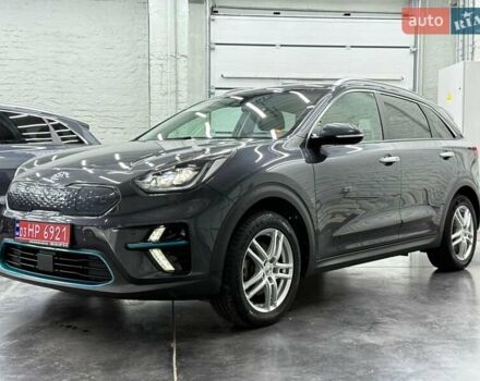 Серый Киа Niro, объемом двигателя 0 л и пробегом 153 тыс. км за 18558 $, фото 1 на Automoto.ua