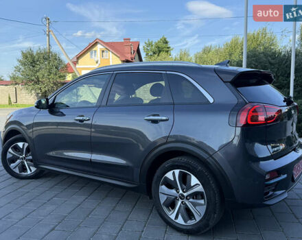 Серый Киа Niro, объемом двигателя 0 л и пробегом 85 тыс. км за 18999 $, фото 21 на Automoto.ua