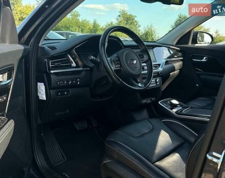 Сірий Кіа Niro, об'ємом двигуна 0 л та пробігом 76 тис. км за 21700 $, фото 19 на Automoto.ua