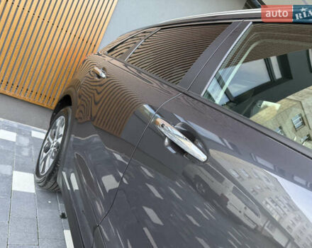 Сірий Кіа Niro, об'ємом двигуна 0 л та пробігом 70 тис. км за 19999 $, фото 10 на Automoto.ua