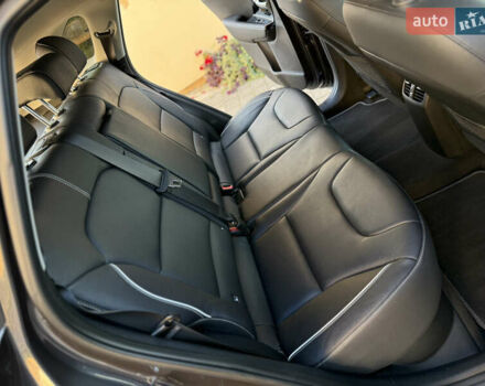 Серый Киа Niro, объемом двигателя 0 л и пробегом 145 тыс. км за 18800 $, фото 87 на Automoto.ua