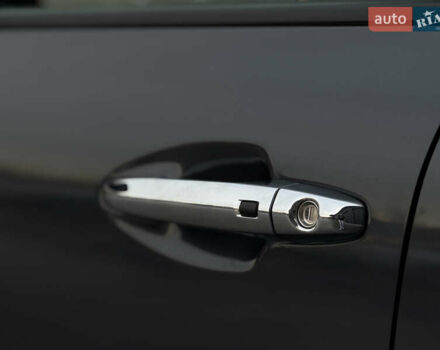 Серый Киа Niro, объемом двигателя 0 л и пробегом 164 тыс. км за 17550 $, фото 29 на Automoto.ua