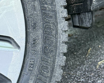 Серый Киа Niro, объемом двигателя 0 л и пробегом 165 тыс. км за 18000 $, фото 28 на Automoto.ua