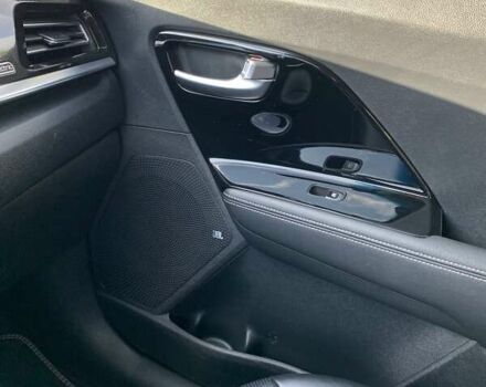 Сірий Кіа Niro, об'ємом двигуна 0 л та пробігом 128 тис. км за 18950 $, фото 26 на Automoto.ua