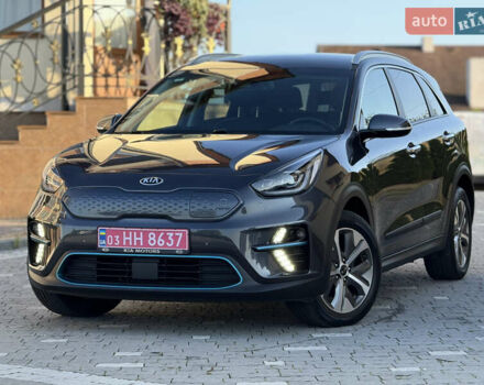 Серый Киа Niro, объемом двигателя 0 л и пробегом 145 тыс. км за 18800 $, фото 14 на Automoto.ua