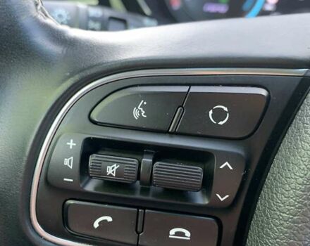 Сірий Кіа Niro, об'ємом двигуна 0 л та пробігом 73 тис. км за 18900 $, фото 29 на Automoto.ua