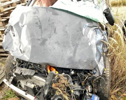 Серый Киа Niro, объемом двигателя 0 л и пробегом 90 тыс. км за 6000 $, фото 3 на Automoto.ua