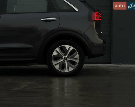 Серый Киа Niro, объемом двигателя 0 л и пробегом 164 тыс. км за 17550 $, фото 20 на Automoto.ua