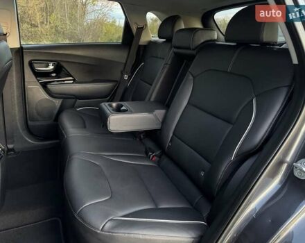 Сірий Кіа Niro, об'ємом двигуна 0 л та пробігом 135 тис. км за 17500 $, фото 61 на Automoto.ua