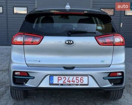 Кіа Niro 2020 у Чернівцях на Automoto.ua Сірий Кіа Niro, об'ємом двигуна 0 л та пробігом 12 тис. км за 19100 $, фото 4 на Automoto.ua