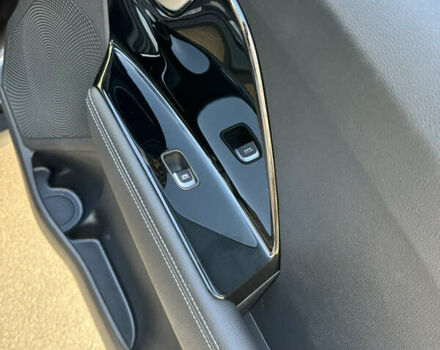 Серый Киа Niro, объемом двигателя 0 л и пробегом 93 тыс. км за 22500 $, фото 16 на Automoto.ua