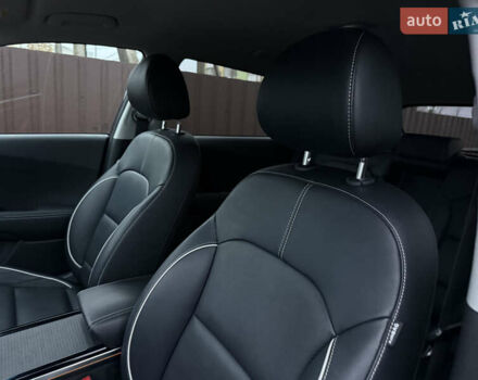 Серый Киа Niro, объемом двигателя 0 л и пробегом 159 тыс. км за 19800 $, фото 24 на Automoto.ua