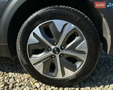 Серый Киа Niro, объемом двигателя 0 л и пробегом 97 тыс. км за 23200 $, фото 26 на Automoto.ua