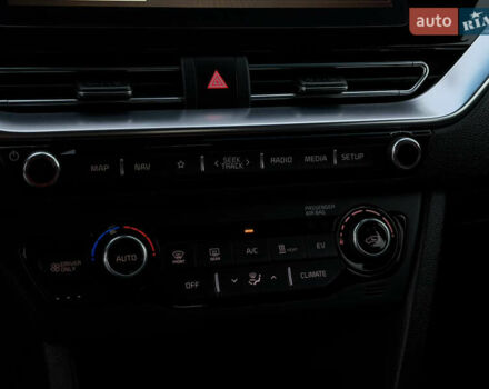 Серый Киа Niro, объемом двигателя 0 л и пробегом 164 тыс. км за 17550 $, фото 51 на Automoto.ua