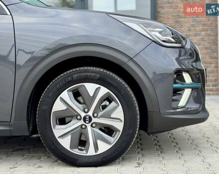 Серый Киа Niro, объемом двигателя 0 л и пробегом 150 тыс. км за 18500 $, фото 30 на Automoto.ua