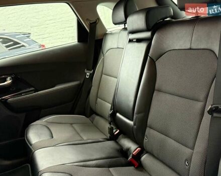 Сірий Кіа Niro, об'ємом двигуна 0 л та пробігом 114 тис. км за 18329 $, фото 29 на Automoto.ua