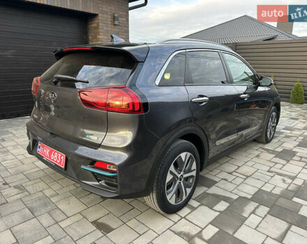 Киа Niro 2020 в Луцке на Automoto.ua Серый Киа Niro, объемом двигателя 0 л и пробегом 130 тыс. км за 19900 $, фото 6 на Automoto.ua