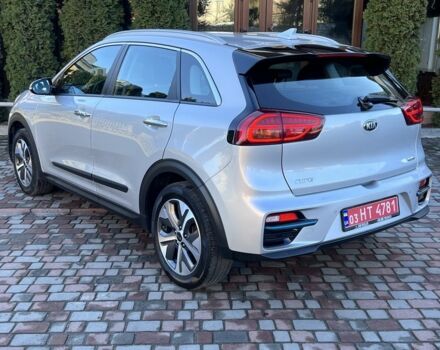 Сірий Кіа Niro, об'ємом двигуна 0 л та пробігом 89 тис. км за 437 $, фото 21 на Automoto.ua