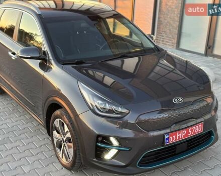 Серый Киа Niro, объемом двигателя 0 л и пробегом 74 тыс. км за 18200 $, фото 19 на Automoto.ua