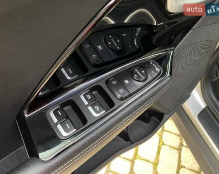 Серый Киа Niro, объемом двигателя 0 л и пробегом 82 тыс. км за 19600 $, фото 11 на Automoto.ua