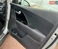 Сірий Кіа Niro, об'ємом двигуна 0 л та пробігом 118 тис. км за 19300 $, фото 106 на Automoto.ua