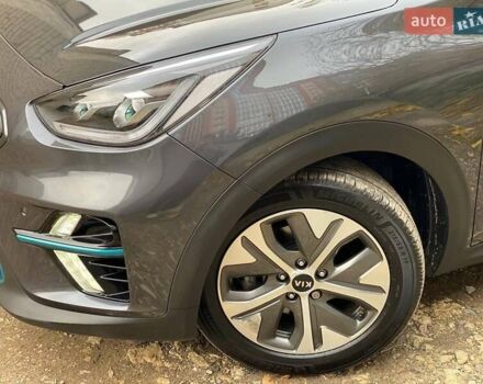 Киа Niro 2020 в Тернополе на Automoto.ua Серый Киа Niro, объемом двигателя 0 л и пробегом 149 тыс. км за 18800 $, фото 7 на Automoto.ua