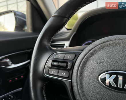 Серый Киа Niro, объемом двигателя 0 л и пробегом 142 тыс. км за 17700 $, фото 59 на Automoto.ua