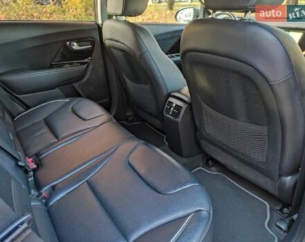 Киа Niro 2020 в Ровно на Automoto.ua Серый Киа Niro, объемом двигателя 0 л и пробегом 125 тыс. км за 19850 $, фото 79 на Automoto.ua