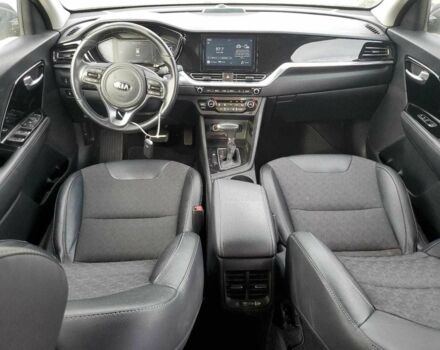 Серый Киа Niro, объемом двигателя 1.6 л и пробегом 35 тыс. км за 3000 $, фото 7 на Automoto.ua