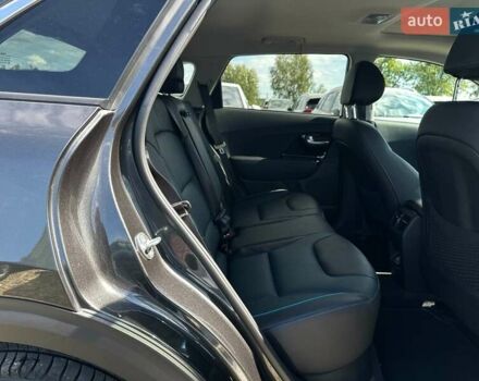 Серый Киа Niro, объемом двигателя 0 л и пробегом 97 тыс. км за 23200 $, фото 65 на Automoto.ua