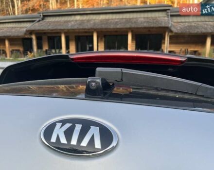 Серый Киа Niro, объемом двигателя 0 л и пробегом 72 тыс. км за 19750 $, фото 59 на Automoto.ua