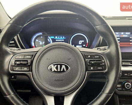 Киа Niro 2020 в Львове на Automoto.ua Серый Киа Niro, объемом двигателя 0 л и пробегом 63 тыс. км за 13500 $, фото 9 на Automoto.ua