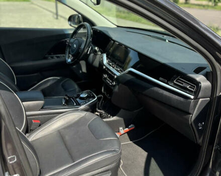 Серый Киа Niro, объемом двигателя 0 л и пробегом 73 тыс. км за 19200 $, фото 17 на Automoto.ua