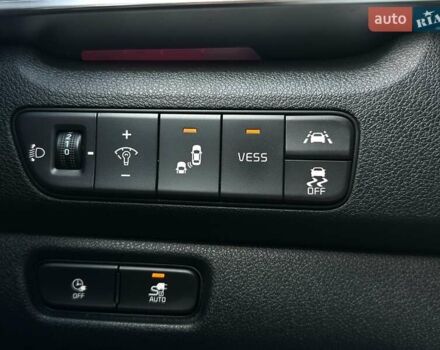 Сірий Кіа Niro, об'ємом двигуна 0 л та пробігом 97 тис. км за 22600 $, фото 23 на Automoto.ua