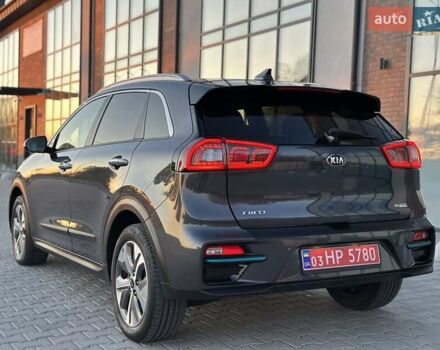 Серый Киа Niro, объемом двигателя 0 л и пробегом 74 тыс. км за 18200 $, фото 12 на Automoto.ua